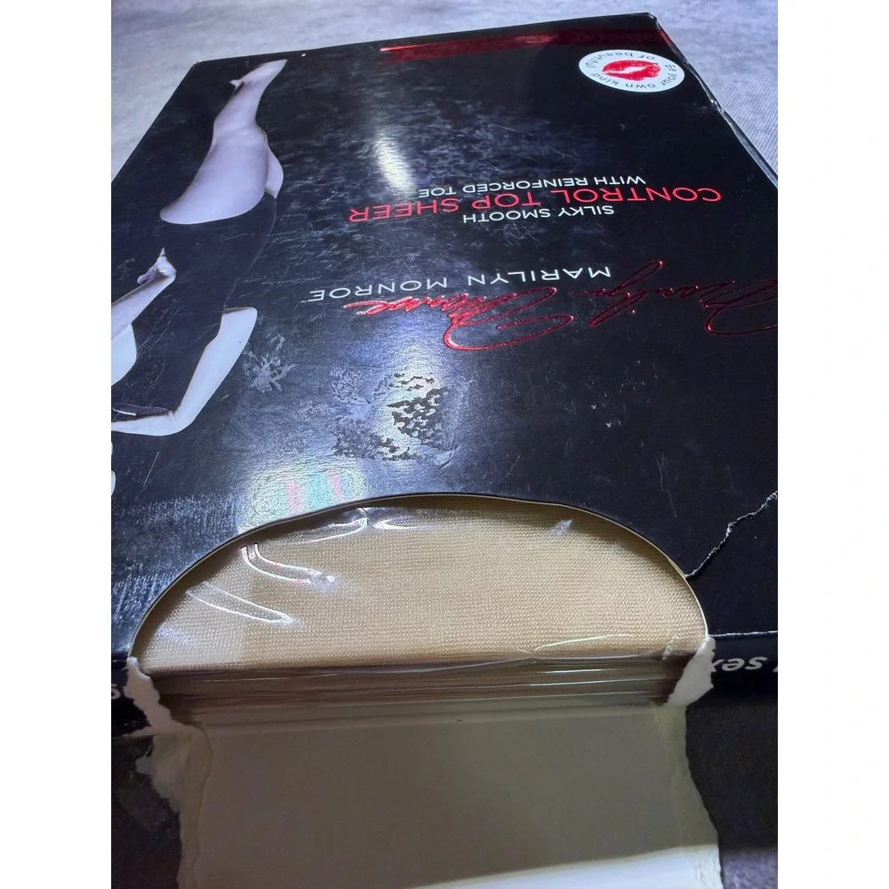 Marilyn Monroe 3 Pack Control Top Sheer Hosiery Nude Size C Reinforced Toe 20D